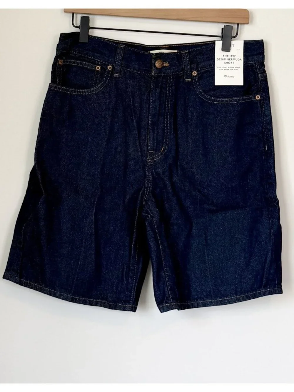 NWT Madewell The 1997 Denim Bermuda Short in Bronxville Wash Rigid - Size: 27